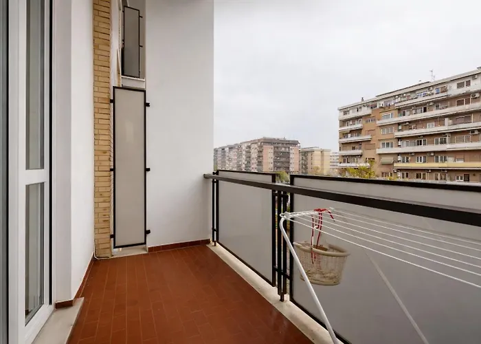 Cozy Urban Retreat, 2br, Family Escape In Apartment *