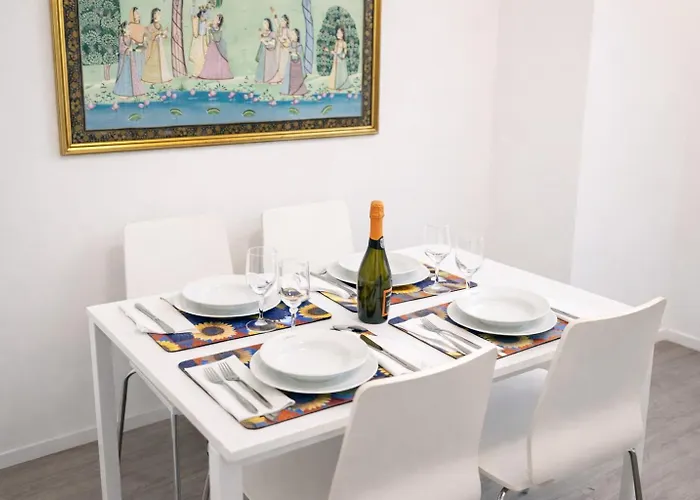 Cozy Urban Retreat, 2br, Family Escape In Appartamento *