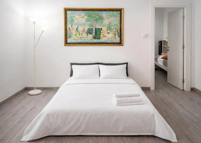 Cozy Urban Retreat, 2br, Family Escape In *