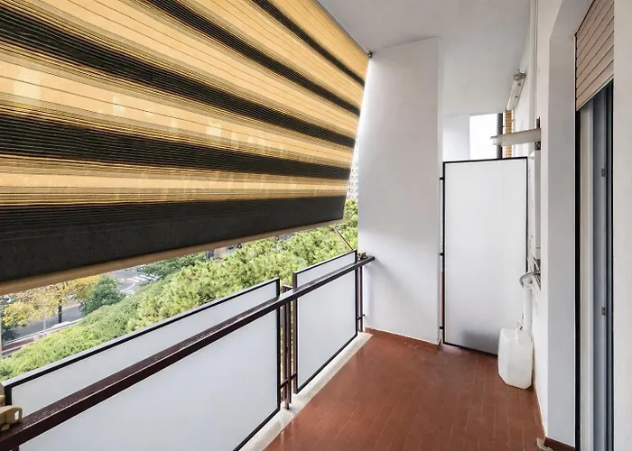 Cozy Urban Retreat, 2br, Family Escape In *